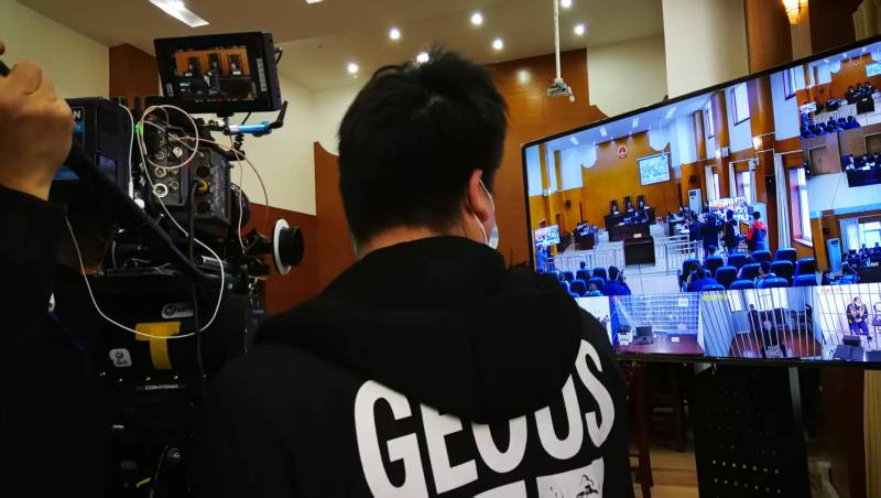 AI生成VS人工创意——屏南县广告片拍摄公司的技术浪漫主义实践